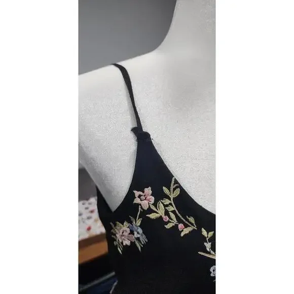 Elegant Black Floral Embroidered Slip Dress #3 - Picture 4 of 7